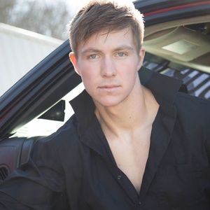 Meet your Posher, Wyatt